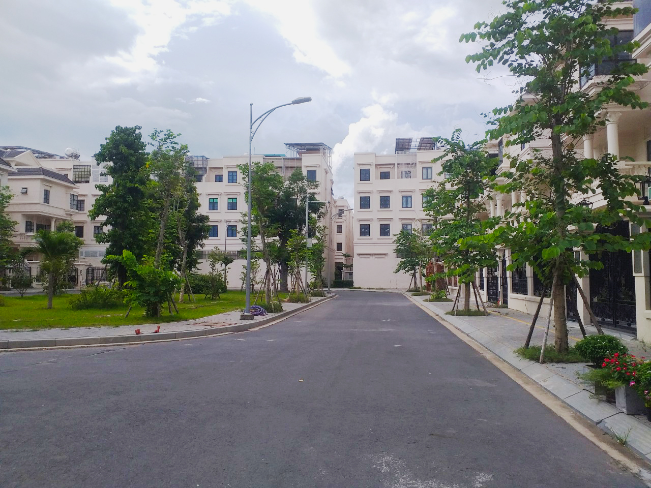 Thi công HTKT và điện chiếu sáng KDC CITY LAND PARK HILLS